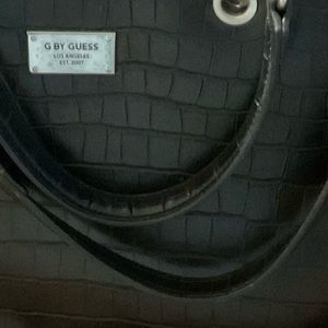 Guess Purse in great condition Medium size